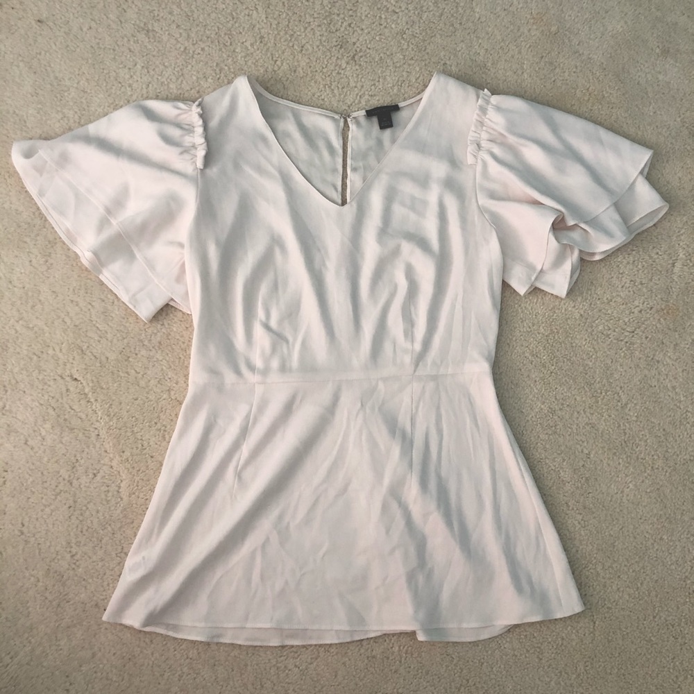 Beautiful white blouse - can be dressed up or down. Great for work